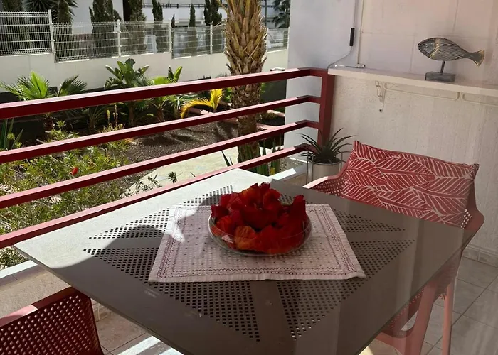 شقة Sea Views Olimpia R&g En Near The أذيخي