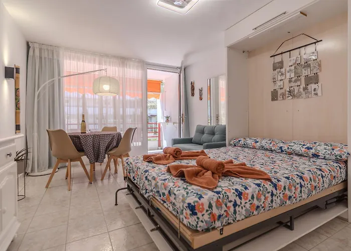 Apartamento Sea Views Olimpia R&g En Near The